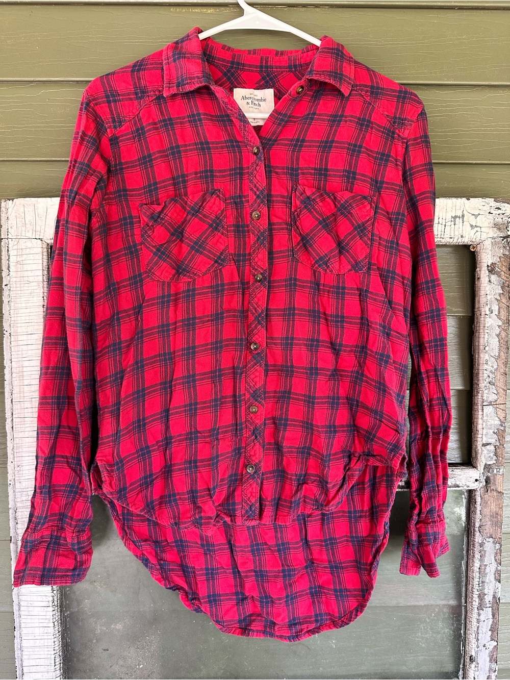 Abercrombie & Fitch Red and Black Plaid Casual Button-Down Shirt